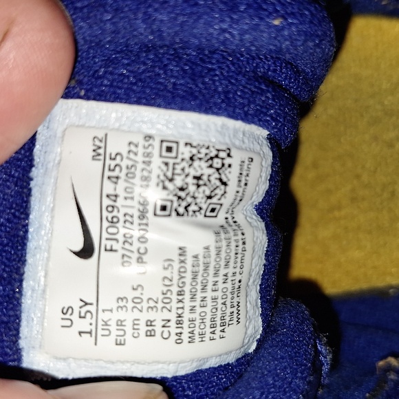 Nike "Air More Up Tempo Kaleidescope" basketball slip-on sneakers - 1 ½ - Picture 9 of 9